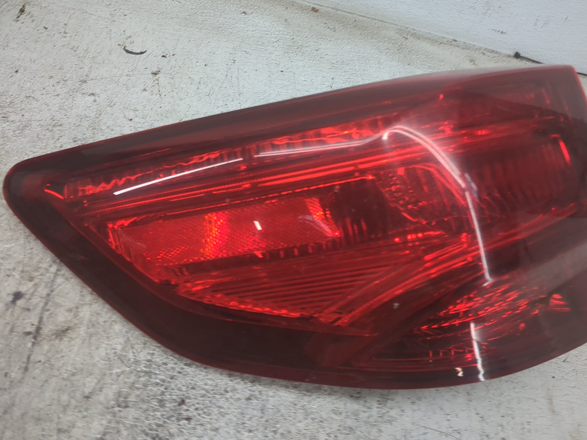 2014-2020 Acura Mdx Tail Light Assembly Driver Left OEM Fits Fits 2014 2015 2016 2017 2018 2019 2020 OEM Used Auto Parts - O