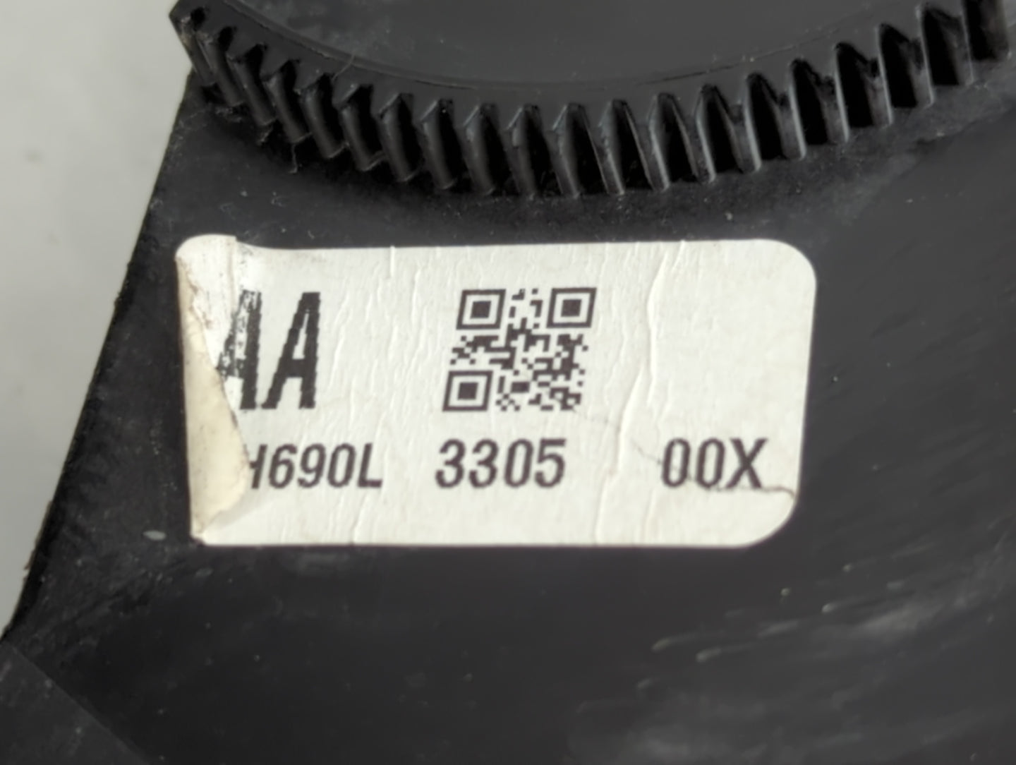 2015 Acura Tlx Center Console Armrest Cover Lid P/N:3305 00X H690L Fits OEM Used Auto Parts - Oemusedautoparts1.com