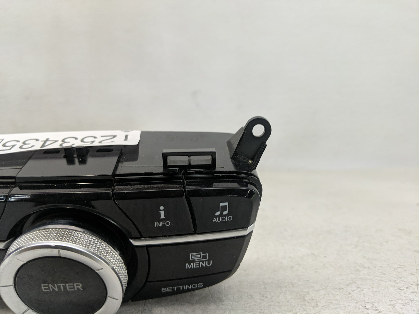 2015-2018 Acura Tlx Radio AM FM Cd Player Receiver Replacement Fits Fits 2015 2016 2017 2018 OEM Used Auto Parts - Oemusedau