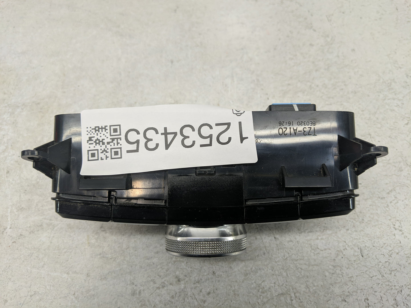 2015-2018 Acura Tlx Radio AM FM Cd Player Receiver Replacement Fits Fits 2015 2016 2017 2018 OEM Used Auto Parts - Oemusedau