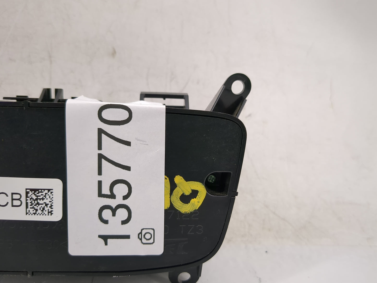 2015-2018 Acura Tlx Radio AM FM Cd Player Receiver Replacement P/N:2M57122 Fits Fits 2015 2016 2017 2018 OEM Used Auto Parts