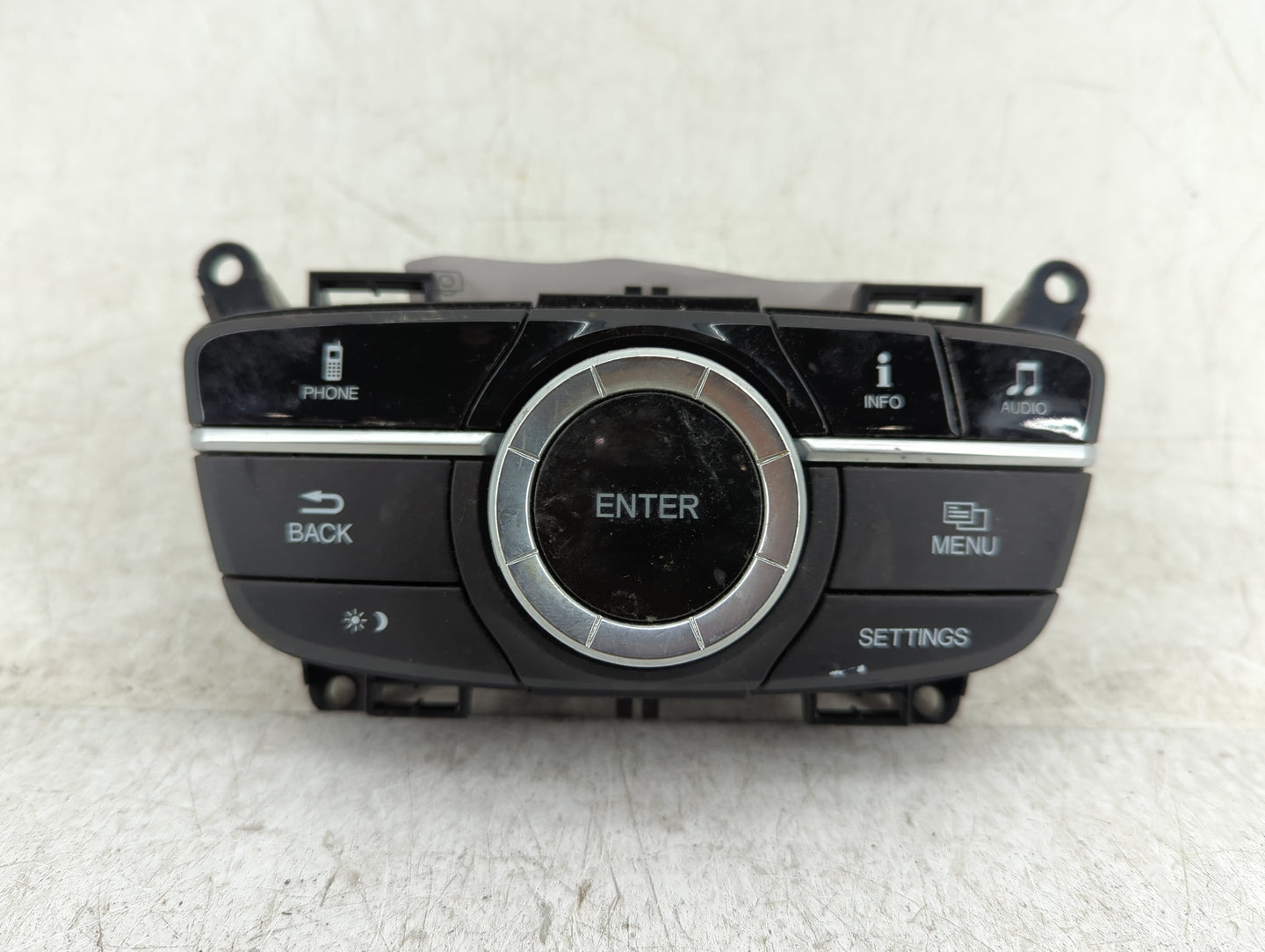 2015-2018 Acura Tlx Radio AM FM Cd Player Receiver Replacement P/N:M57122 Fits Fits 2015 2016 2017 2018 OEM Used Auto Parts 