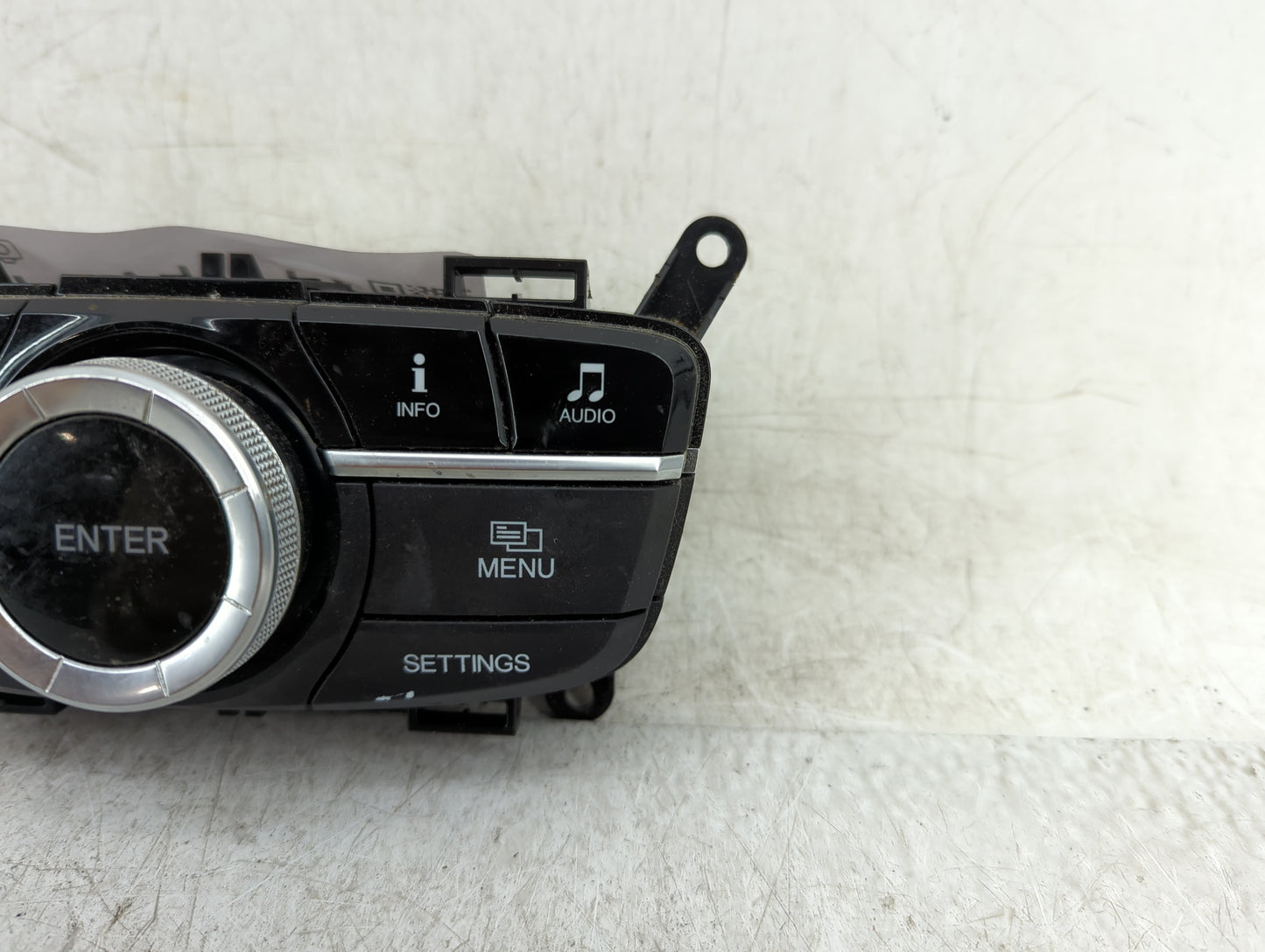 2015-2018 Acura Tlx Radio AM FM Cd Player Receiver Replacement P/N:M57122 Fits Fits 2015 2016 2017 2018 OEM Used Auto Parts 
