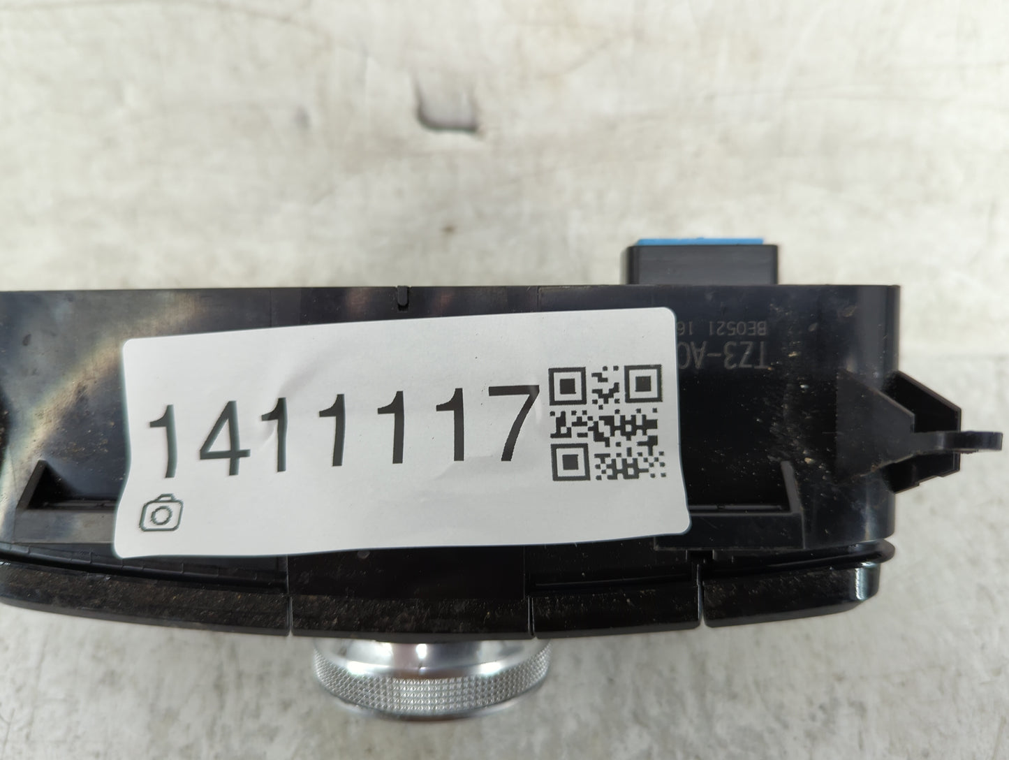 2015-2018 Acura Tlx Radio AM FM Cd Player Receiver Replacement P/N:M57122 Fits Fits 2015 2016 2017 2018 OEM Used Auto Parts 