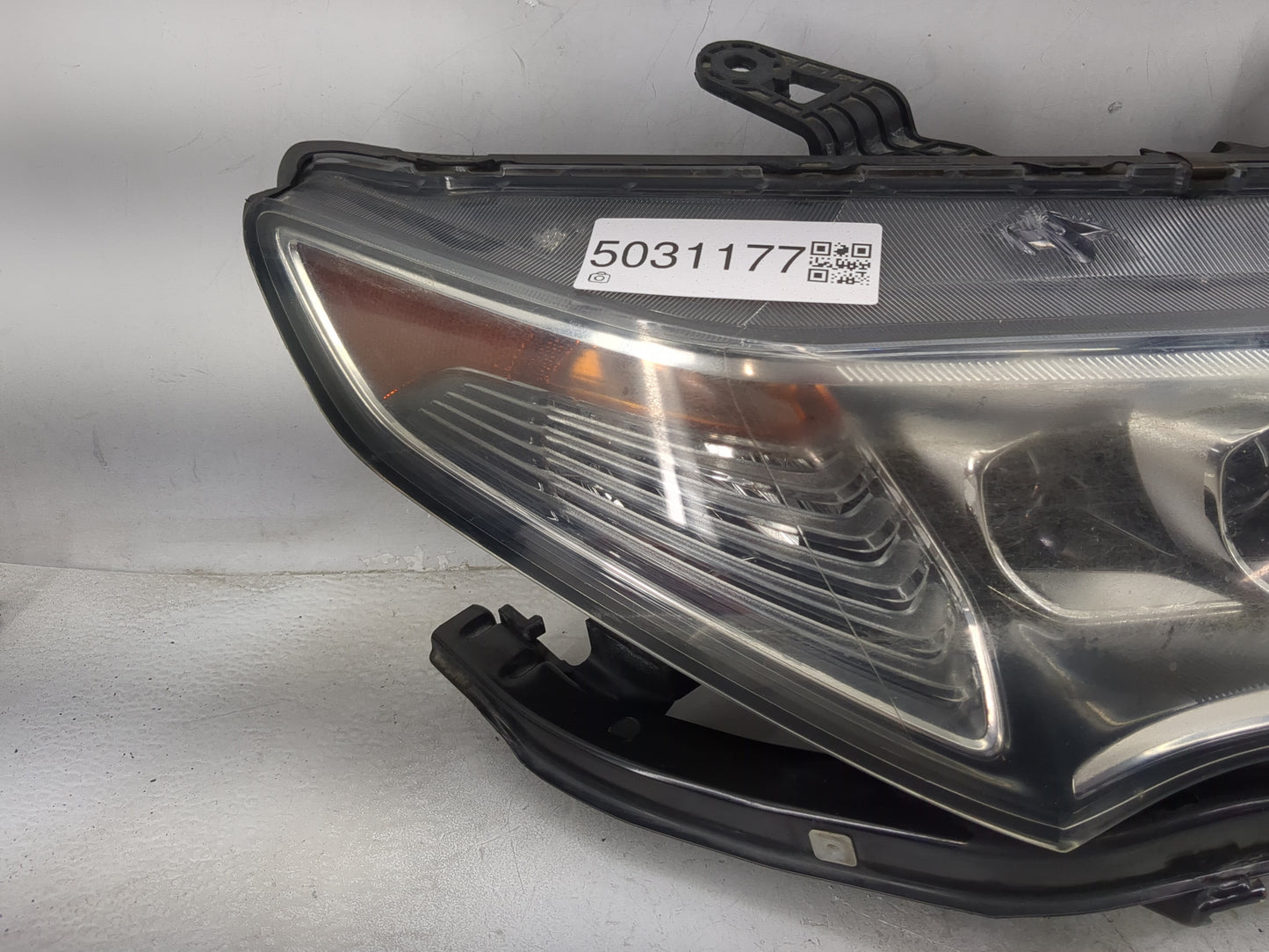2015 Acura Tlx Tail Light Assembly Passenger Right OEM P/N:33109TZ3A010 W003T24871 Fits OEM Used Auto Parts - Oemusedautopar