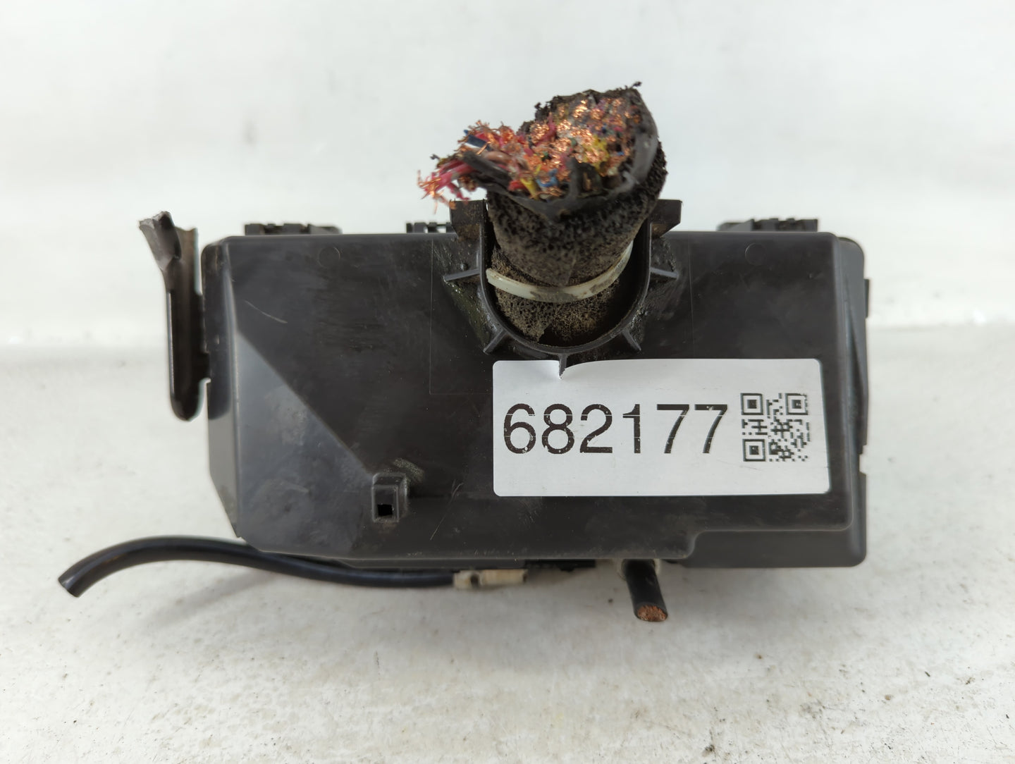 2017 Acura Tlx Fusebox Fuse Box Panel Relay Module P/N:281R300335 TZ3 A011 A0 Fits OEM Used Auto Parts - Oemusedautoparts1.c