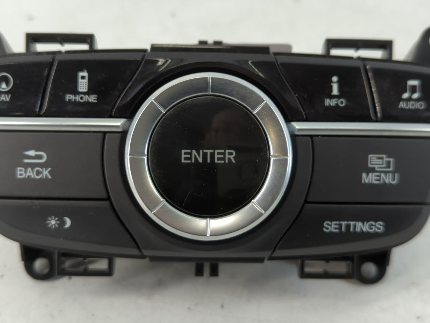 2015-2018 Acura Tlx Radio AM FM Cd Player Receiver Replacement P/N:2M57122 Fits Fits 2015 2016 2017 2018 OEM Used Auto Parts