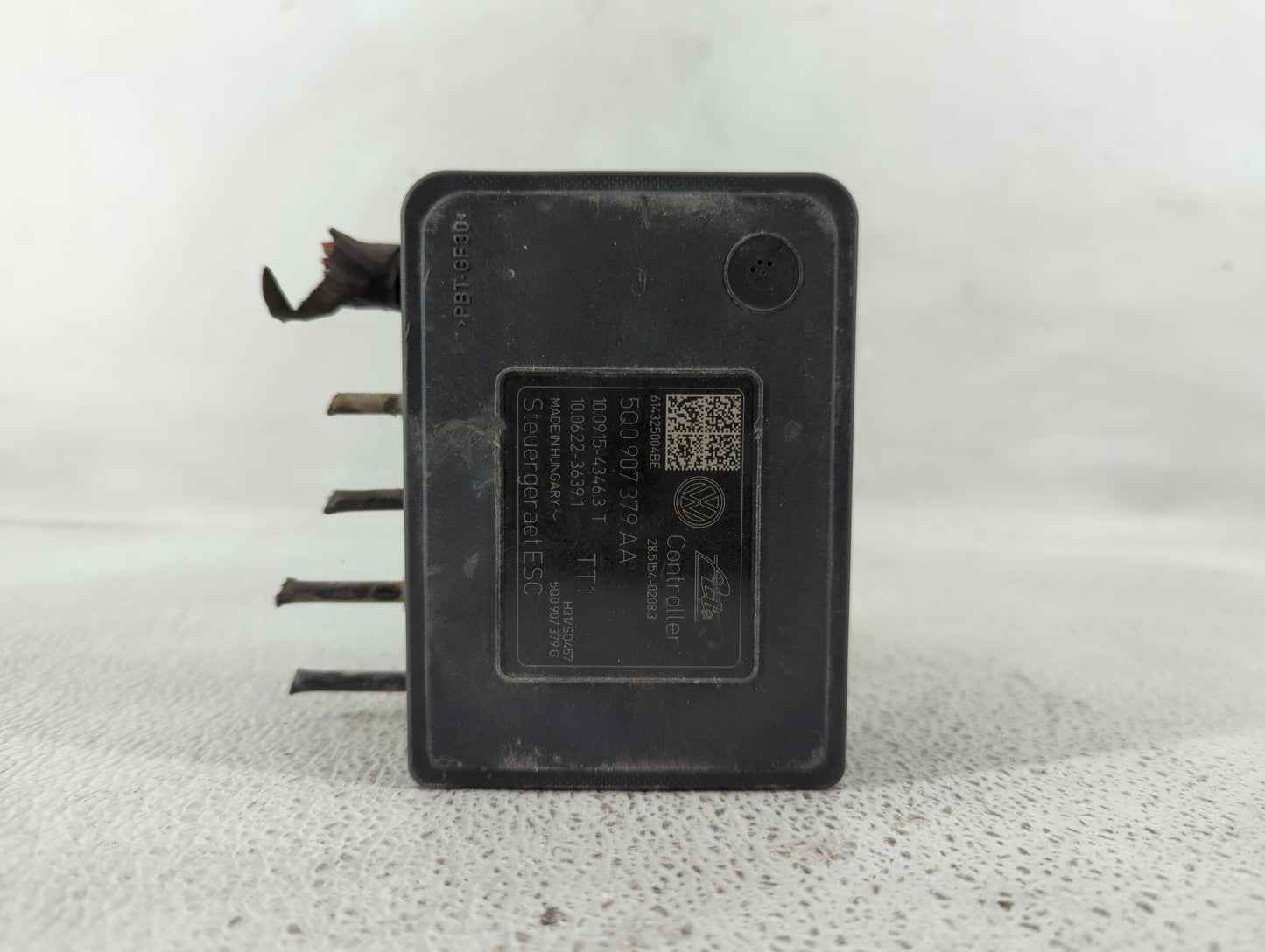 2015-2016 Audi A3 ABS Pump Control Module Replacement P/N:5Q0 614 517 T Fits Fits 2015 2016 OEM Used Auto Parts - Oemusedaut