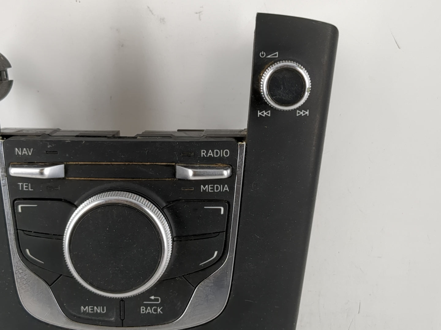2015-2018 Audi A3 Radio AM FM Cd Player Receiver Replacement P/N:8V0 919 614 Fits Fits 2015 2016 2017 2018 OEM Used Auto Par