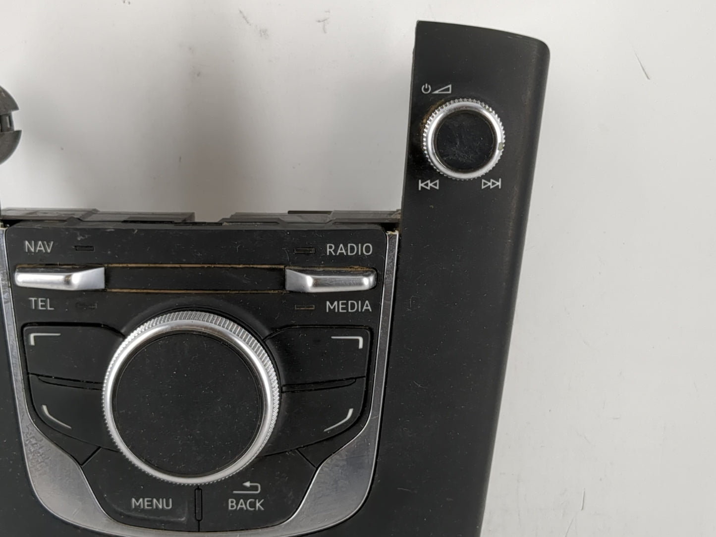 2015-2018 Audi A3 Radio AM FM Cd Player Receiver Replacement P/N:8V0 919 614 Fits Fits 2015 2016 2017 2018 OEM Used Auto Par