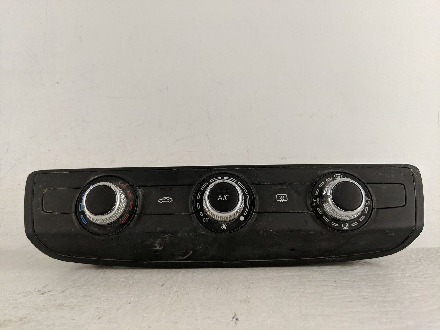 2015-2018 Audi A3 Climate Control Module Temperature AC/Heater Replacement P/N:8V0 820 047 D Fits Fits 2015 2016 2017 2018 O