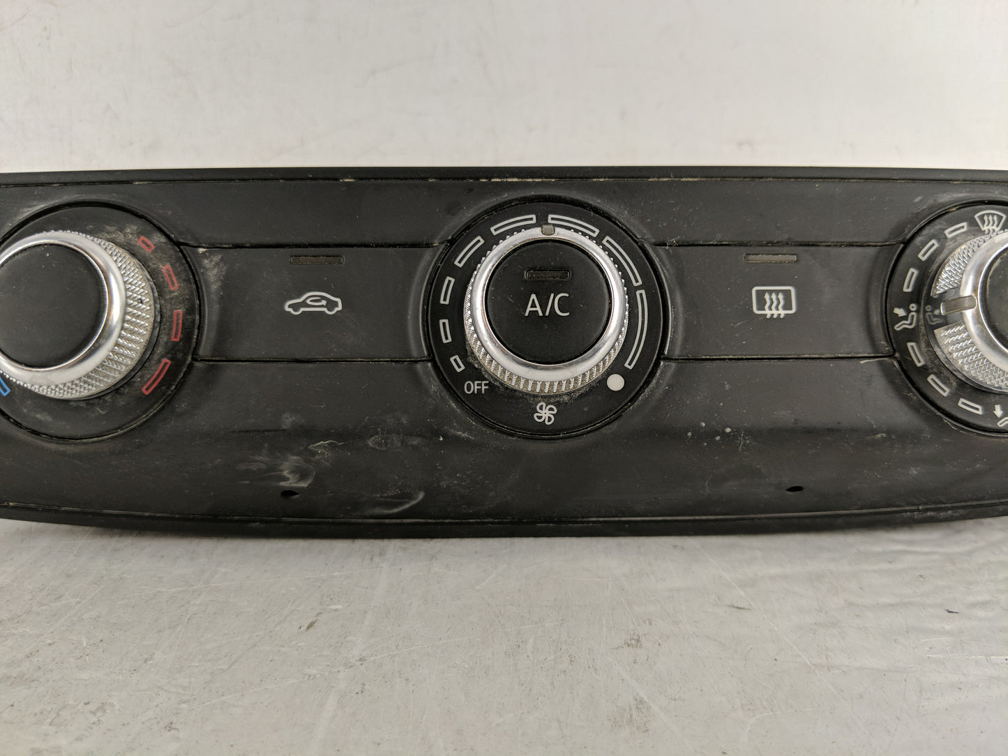 2015-2018 Audi A3 Climate Control Module Temperature AC/Heater Replacement P/N:8V0 820 047 D Fits Fits 2015 2016 2017 2018 O
