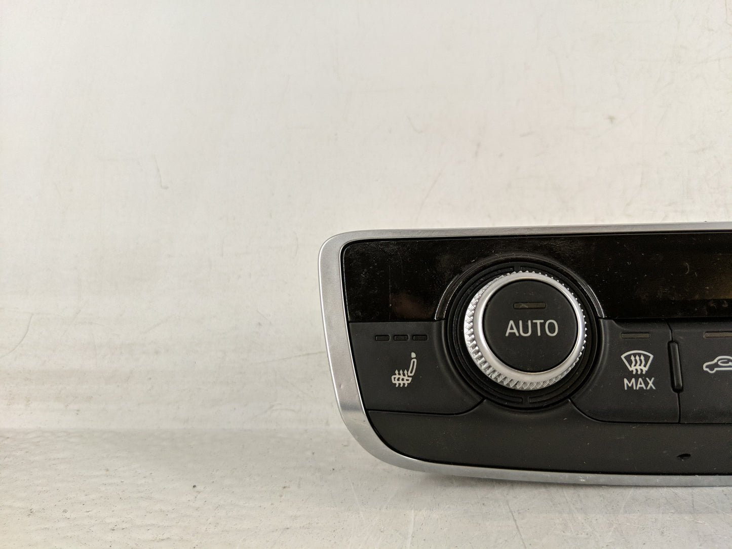 2015-2018 Audi A3 Climate Control Module Temperature AC/Heater Replacement P/N:8V0 820 043 D Fits Fits 2015 2016 2017 2018 O