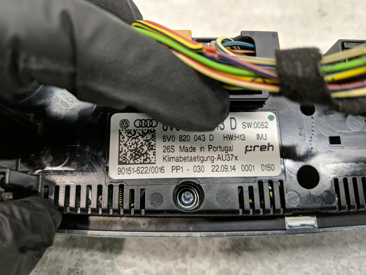 2015-2018 Audi A3 Climate Control Module Temperature AC/Heater Replacement P/N:8V0 820 043 Fits Fits 2015 2016 2017 2018 OEM