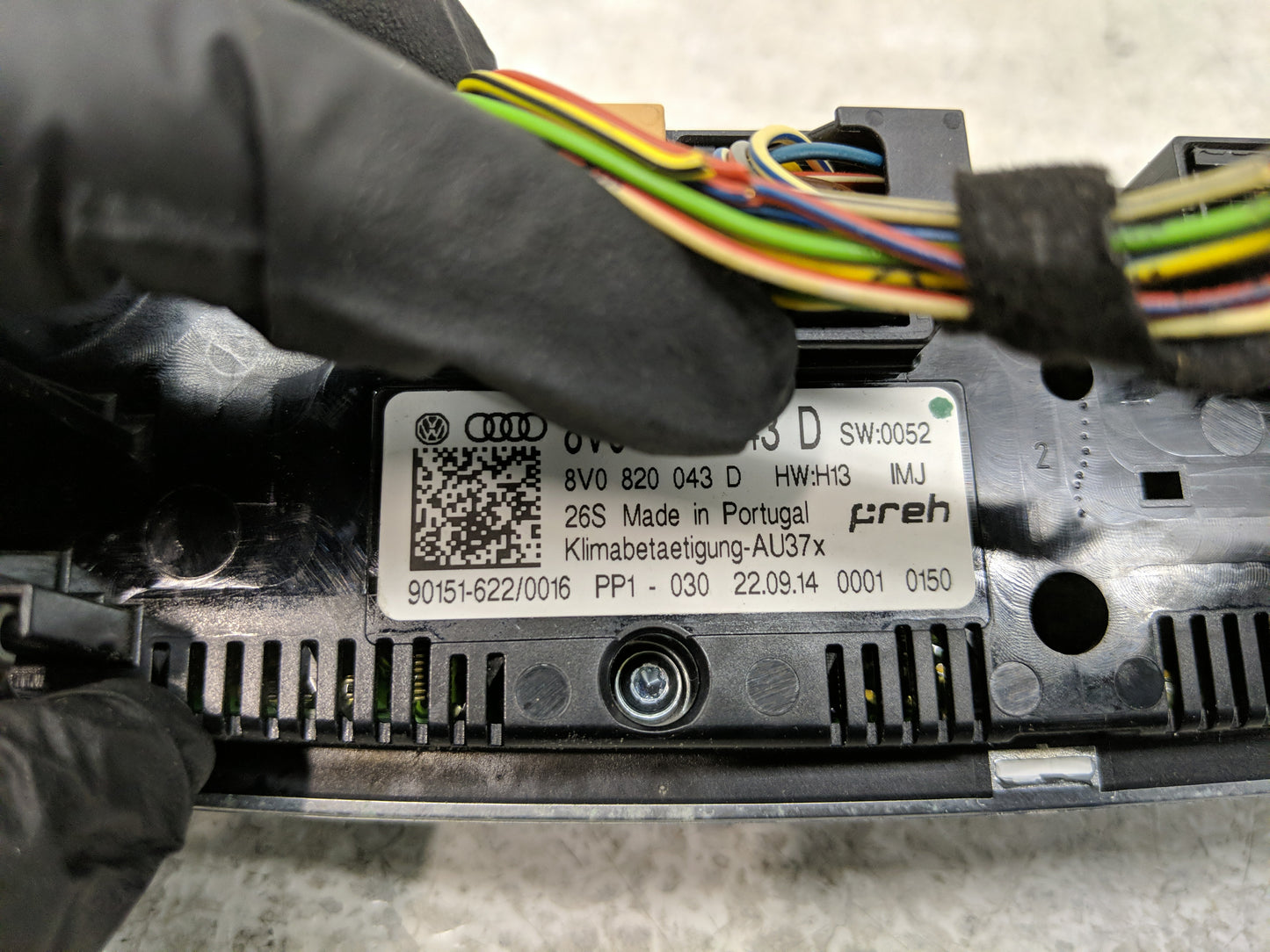 2015-2018 Audi A3 Climate Control Module Temperature AC/Heater Replacement P/N:8V0 820 043 Fits Fits 2015 2016 2017 2018 OEM