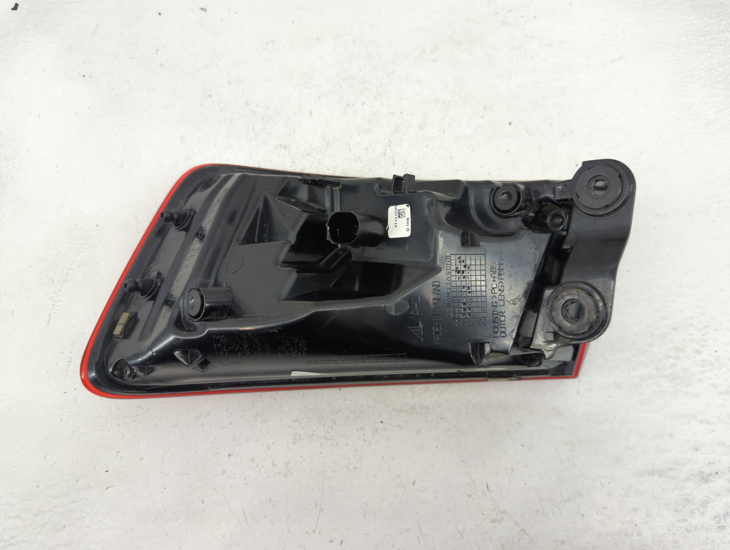 2015-2016 Audi A3 Tail Light Assembly Driver Left OEM P/N:8V5 945 095 C Fits Fits 2015 2016 OEM Used Auto Parts - Oemusedaut