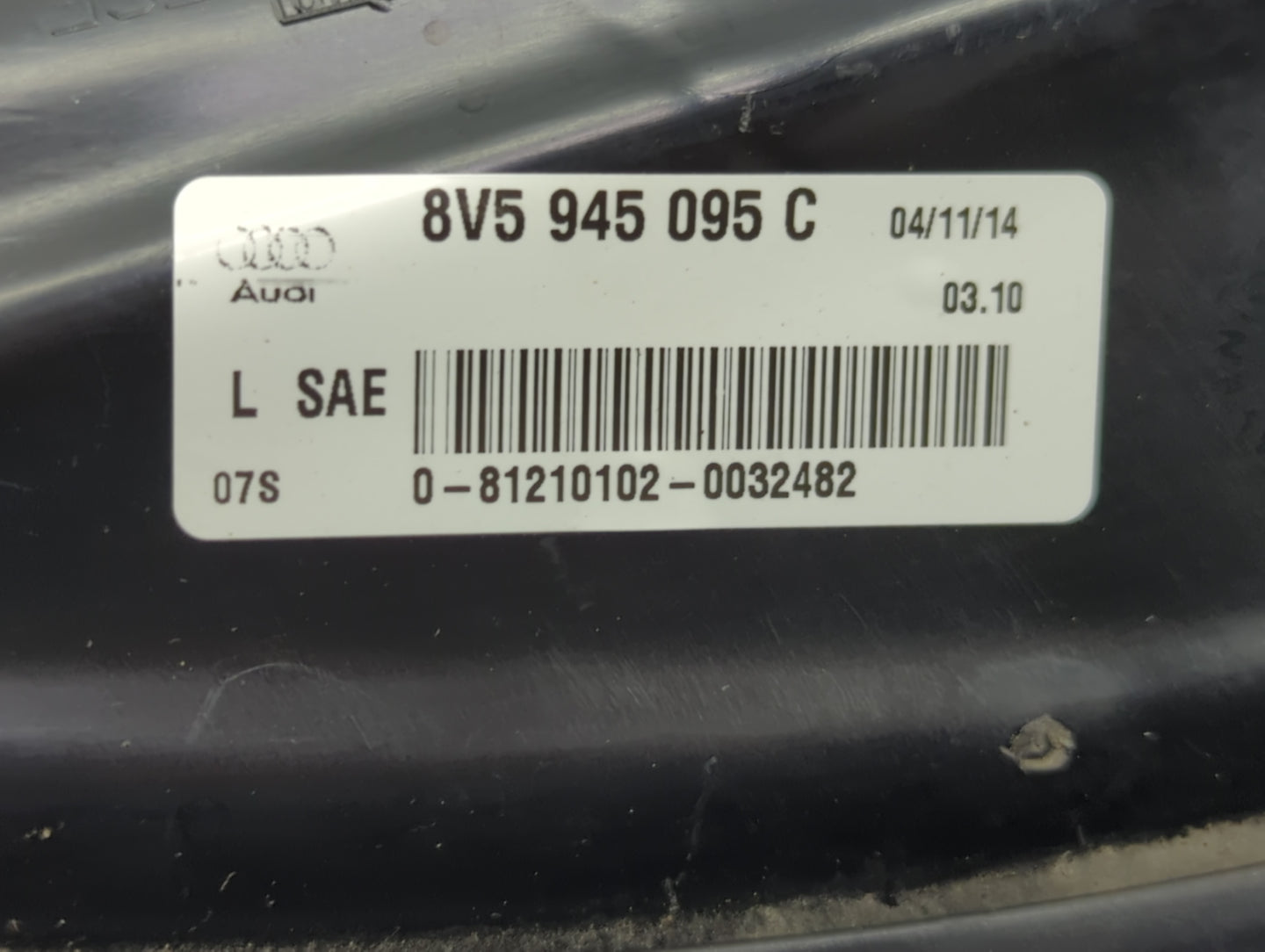 2015-2016 Audi A3 Tail Light Assembly Driver Left OEM P/N:8V5 945 095 C Fits Fits 2015 2016 OEM Used Auto Parts - Oemusedaut
