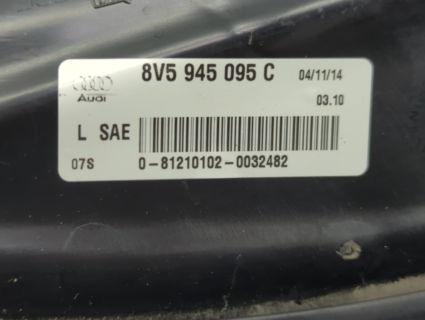 2015-2016 Audi A3 Tail Light Assembly Driver Left OEM P/N:8V5 945 095 C Fits Fits 2015 2016 OEM Used Auto Parts - Oemusedaut