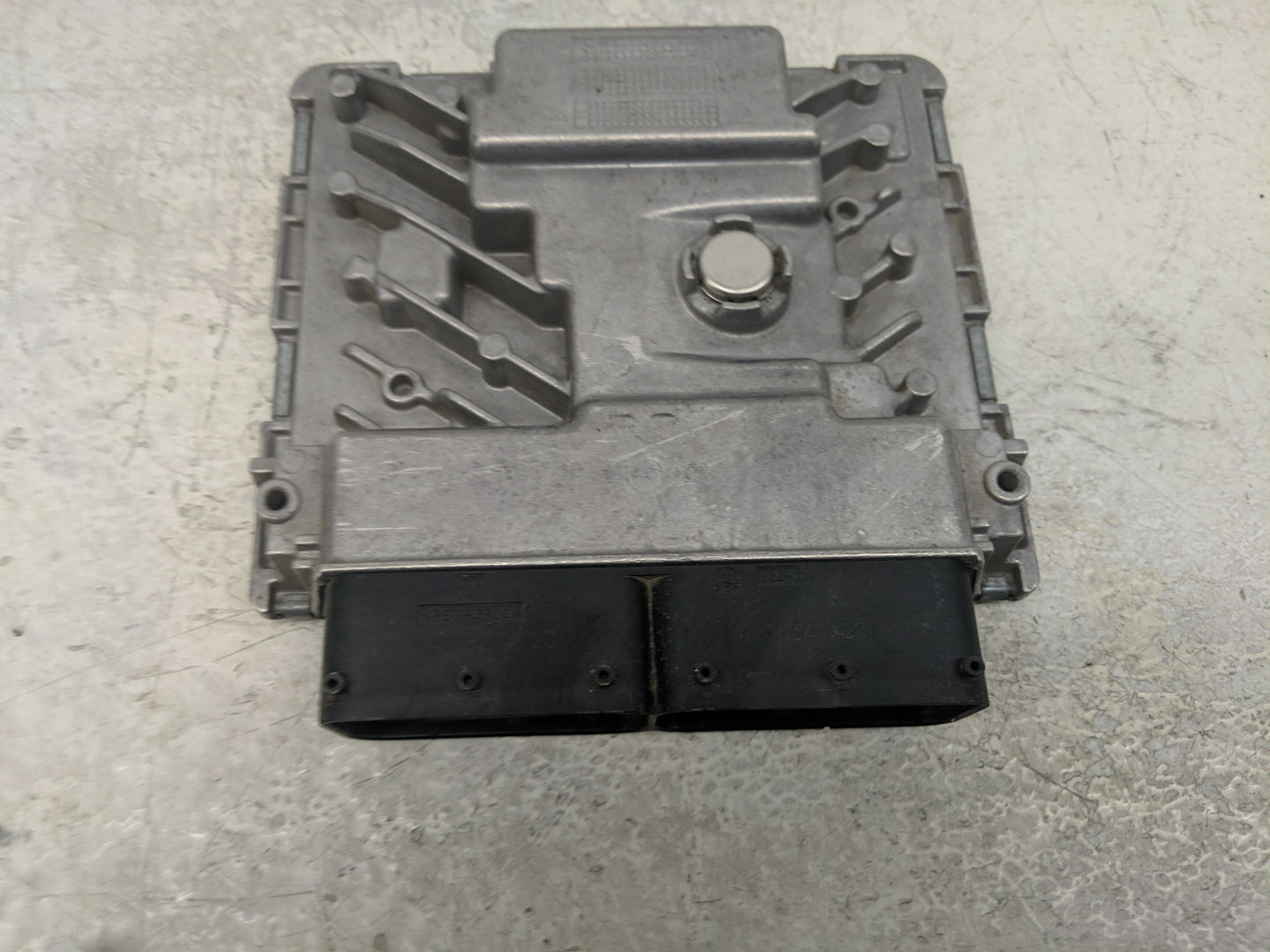 2015 Audi A3 PCM Engine Control Computer ECU ECM PCU OEM P/N:06K 907 425 B Fits Fits 2016 2017 OEM Used Auto Parts - Oemused