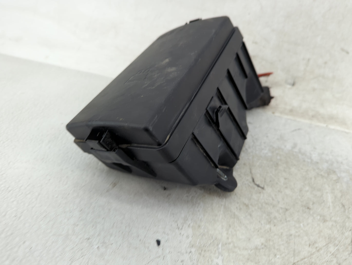 2015-2018 Audi A3 Fusebox Fuse Box Panel Relay Module P/N:6351-2835 6351-2832 Fits Fits 2015 2016 2017 2018 2019 2020 2021 O