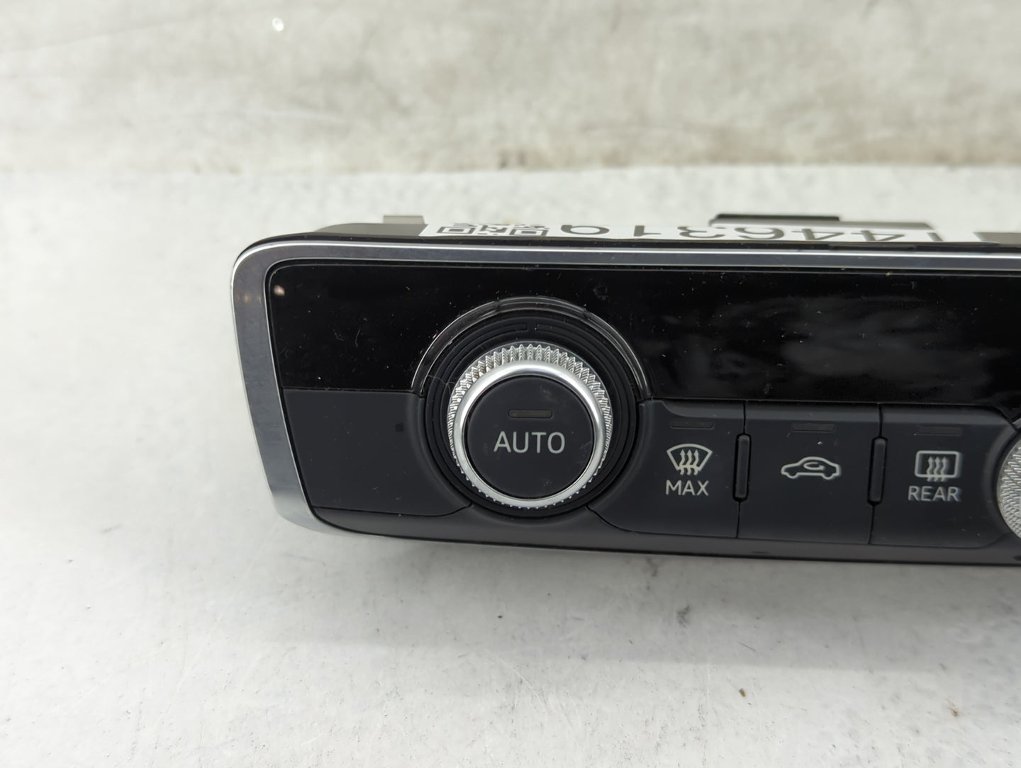 2015-2018 Audi A3 Climate Control Module Temperature AC/Heater Replacement P/N:8V0820043C Fits Fits 2015 2016 2017 2018 OEM 