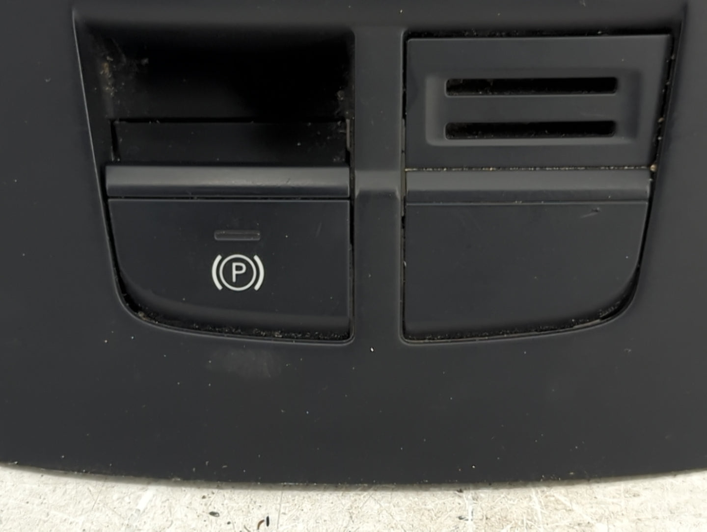 2015 Audi A3 Radio AM FM Cd Player Receiver Replacement P/N:8V0919614B Fits OEM Used Auto Parts - Oemusedautoparts1.com