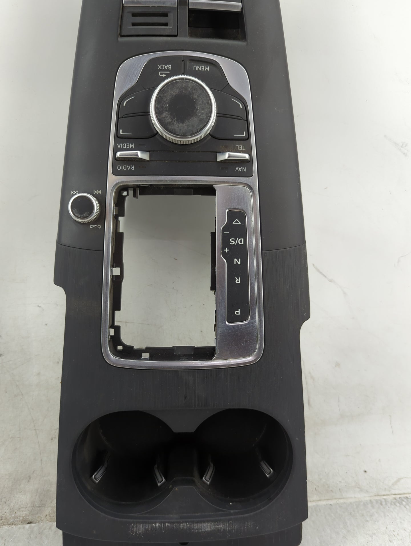 2015-2018 Audi A3 Radio AM FM Cd Player Receiver Replacement P/N:8V0919614P 8V0.919.614.P.0054 Fits Fits 2015 2016 2017 2018