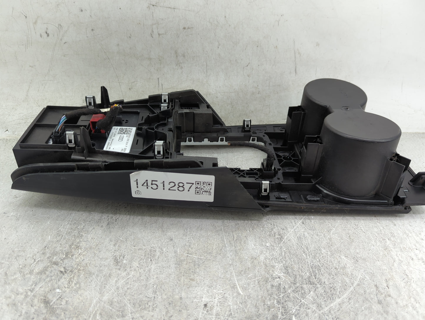 2015-2018 Audi A3 Radio AM FM Cd Player Receiver Replacement P/N:8V0919614P 8V0.919.614.P.0054 Fits Fits 2015 2016 2017 2018