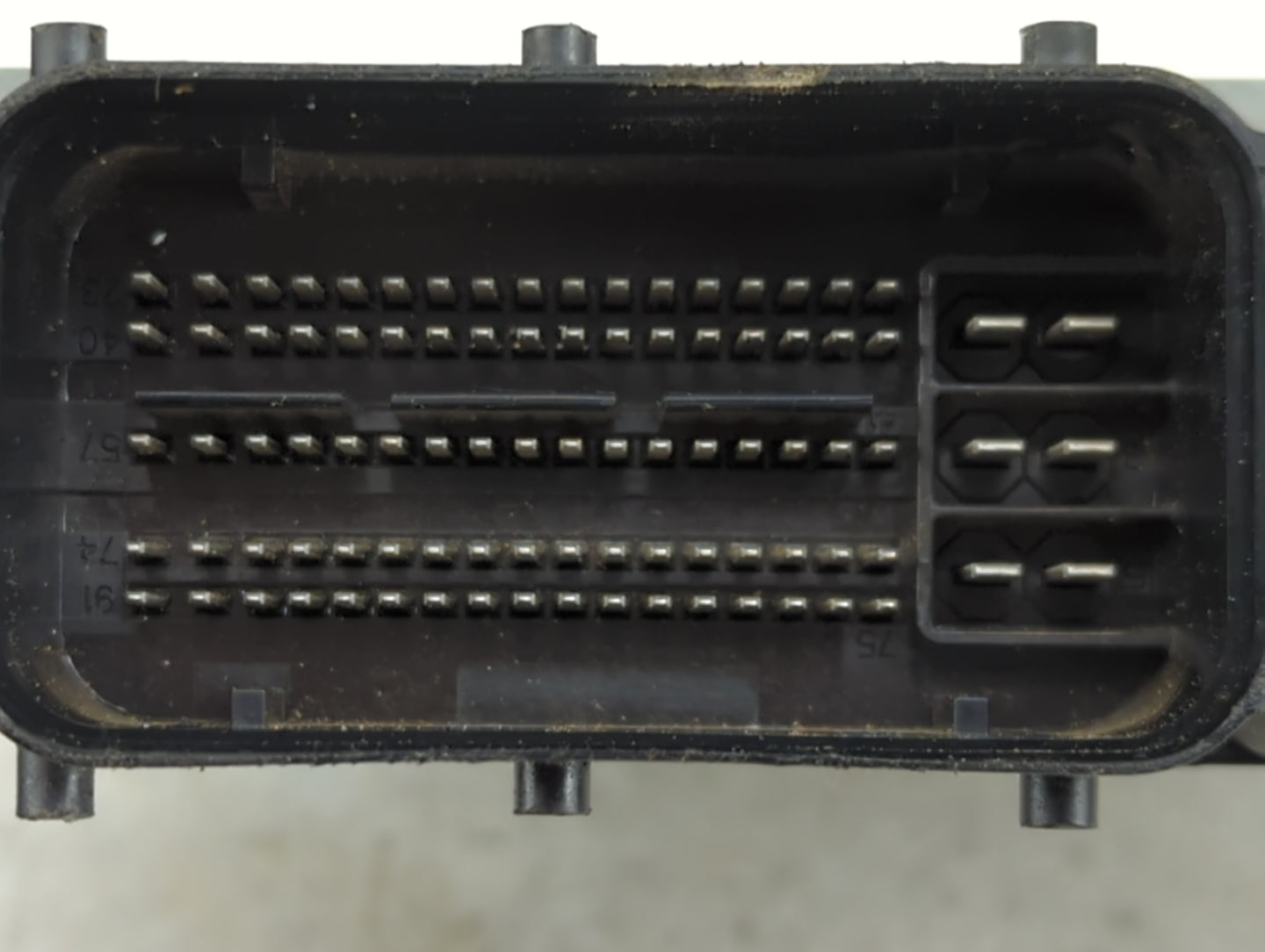 2015 Audi A3 PCM Engine Control Computer ECU ECM PCU OEM P/N:06K 907 425 B Fits Fits 2016 2017 OEM Used Auto Parts - Oemused