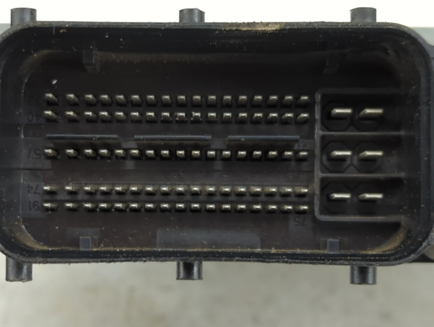 2015 Audi A3 PCM Engine Control Computer ECU ECM PCU OEM P/N:06K 907 425 B Fits Fits 2016 2017 OEM Used Auto Parts - Oemused