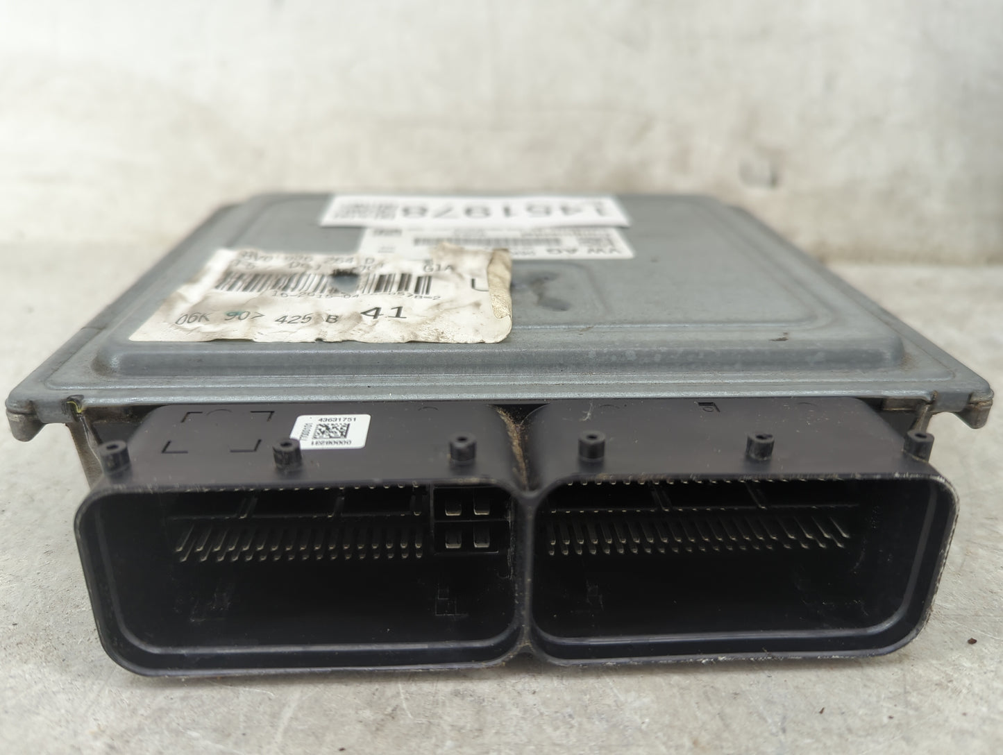 2015 Audi A3 PCM Engine Control Computer ECU ECM PCU OEM P/N:06K907425B 8V0906264D, 5WP49101 Fits Fits 2016 2017 OEM Used Au