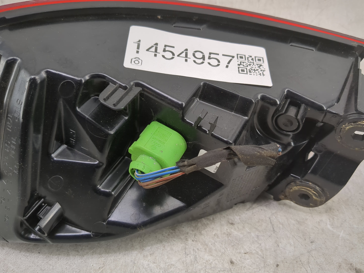 2015-2016 Audi A3 Tail Light Assembly Driver Left OEM P/N:81210102 8V5 945 -095 C Fits Fits 2015 2016 OEM Used Auto Parts - 