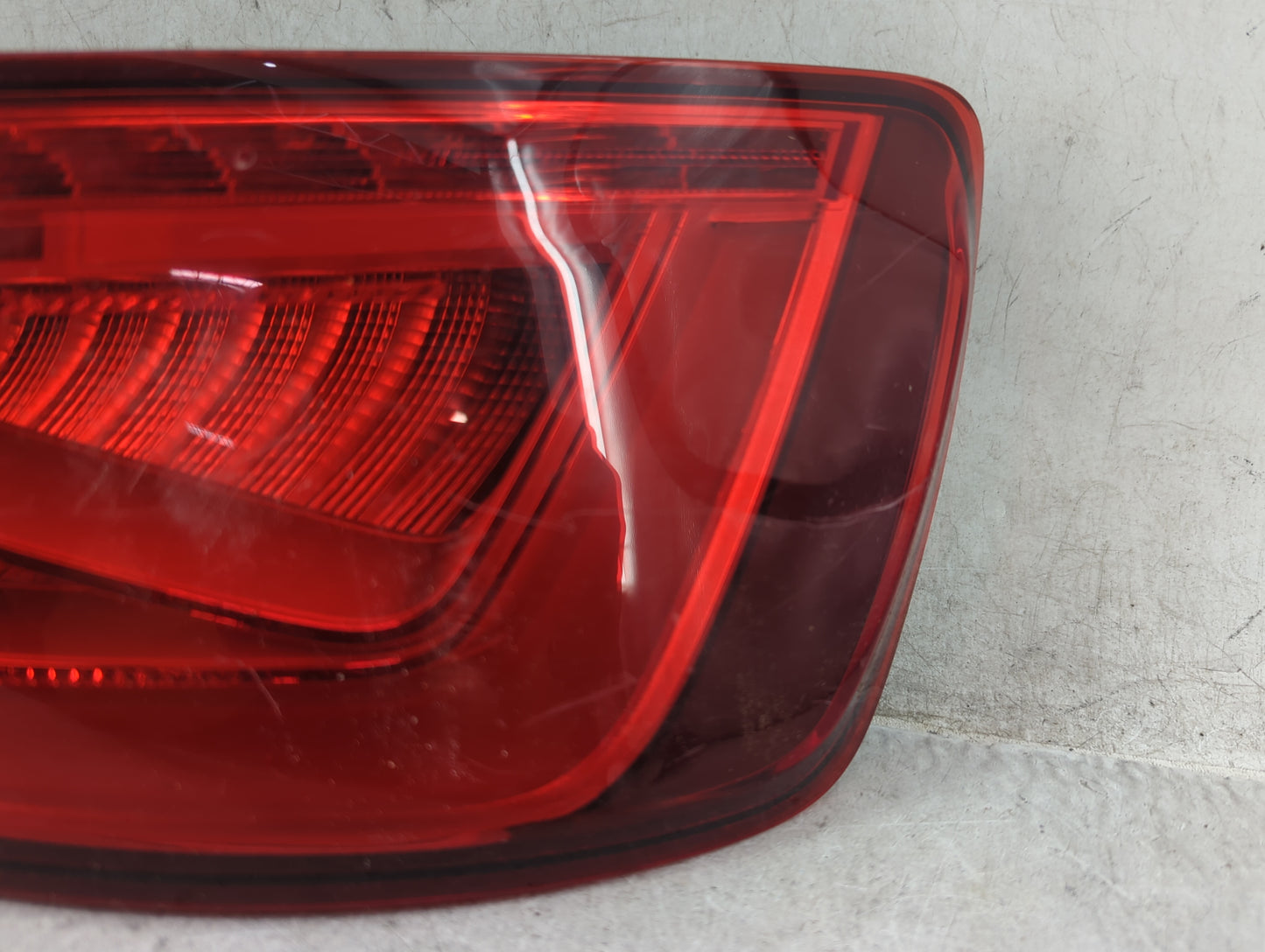 2015-2016 Audi A3 Tail Light Assembly Passenger Right OEM P/N:8V5 945 096 C Fits Fits 2015 2016 OEM Used Auto Parts - Oemuse