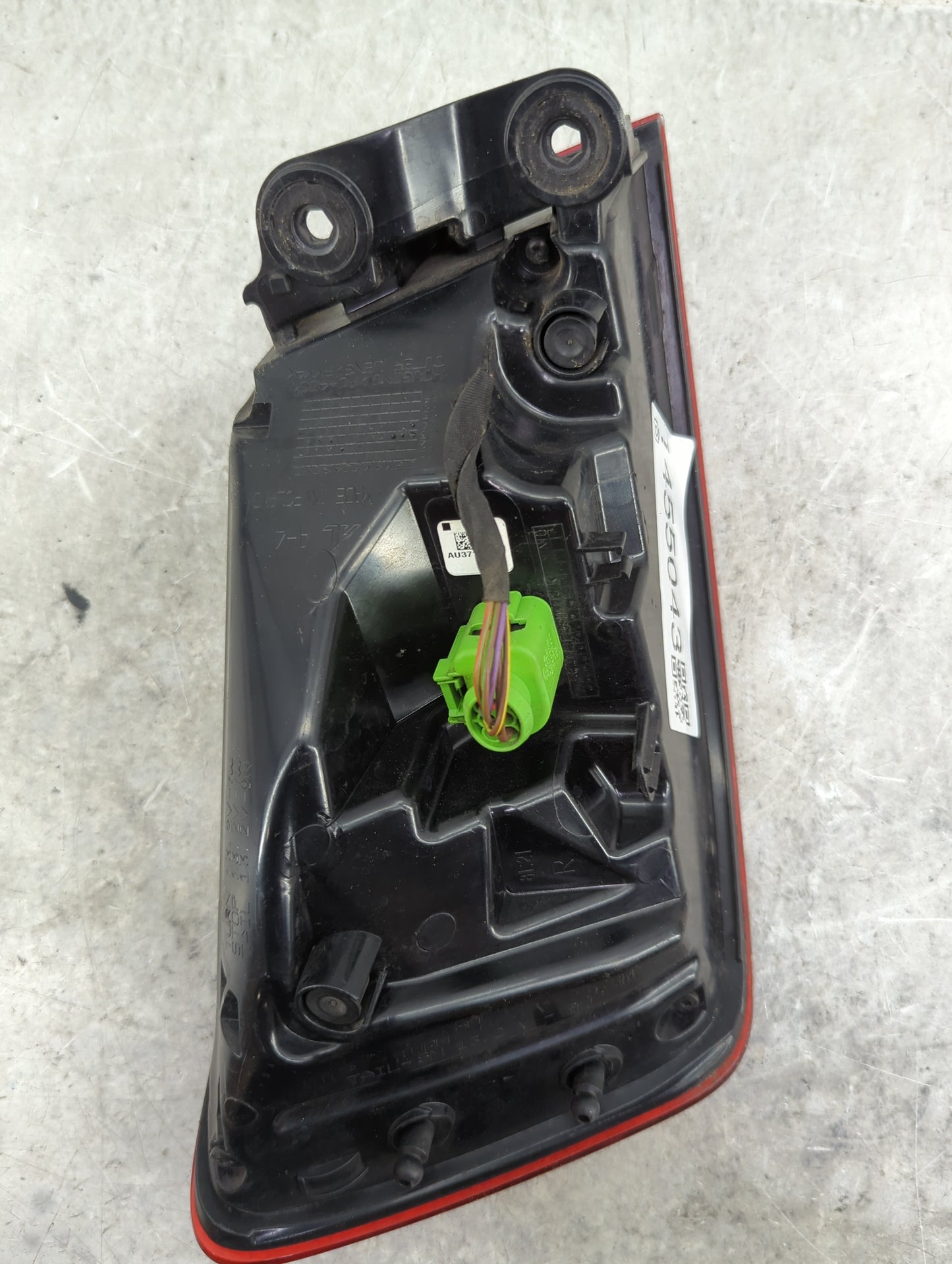 2015-2016 Audi A3 Tail Light Assembly Passenger Right OEM P/N:8V5 945 096 C Fits Fits 2015 2016 OEM Used Auto Parts - Oemuse