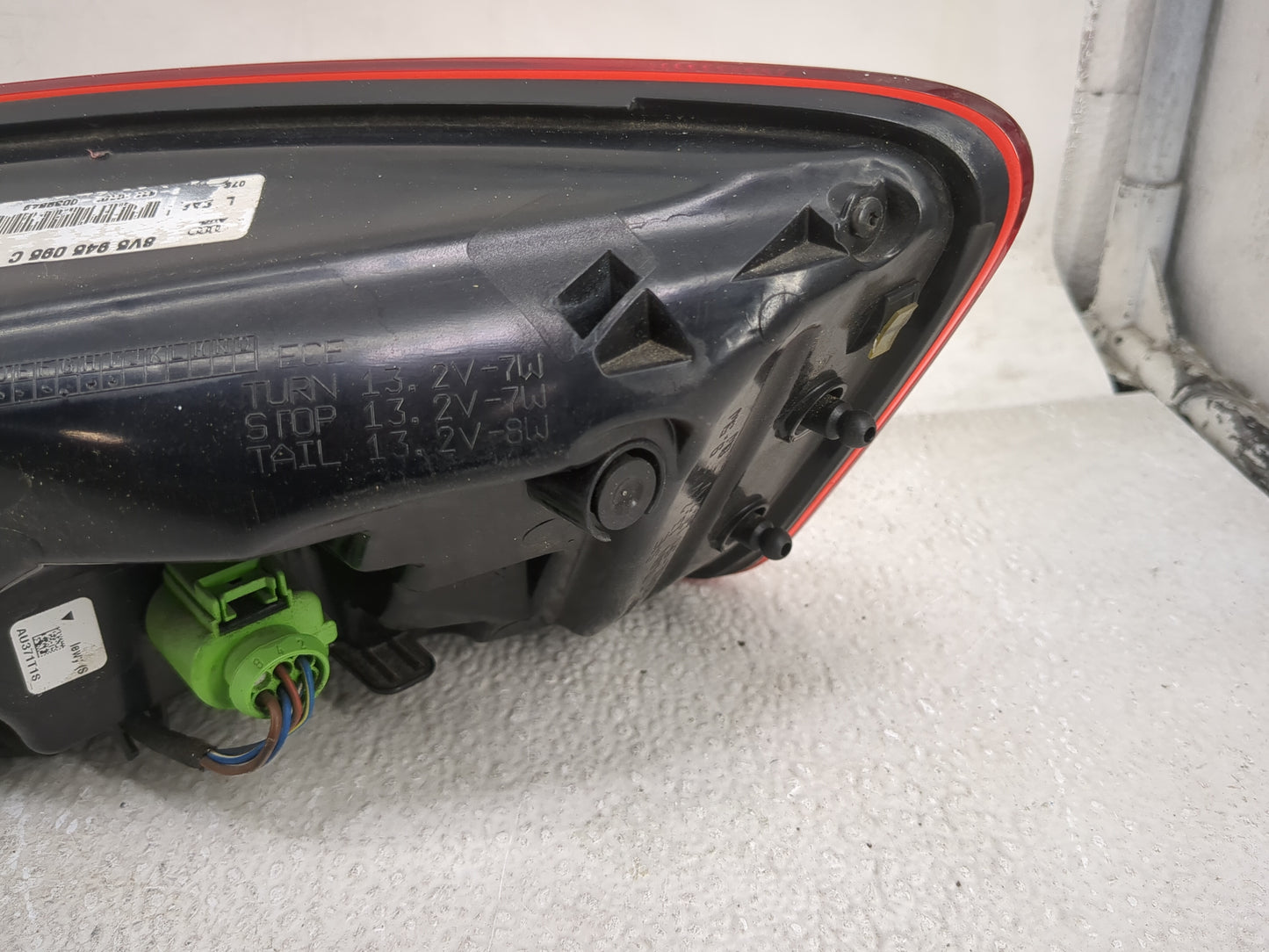 2015-2016 Audi A3 Tail Light Assembly Driver Left OEM P/N:8V5 945 095 C Fits Fits 2015 2016 OEM Used Auto Parts - Oemusedaut