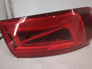 2015-2016 Audi A3 Tail Light Assembly Driver Left OEM P/N:8V5 945 095 C Fits Fits 2015 2016 OEM Used Auto Parts - Oemusedaut