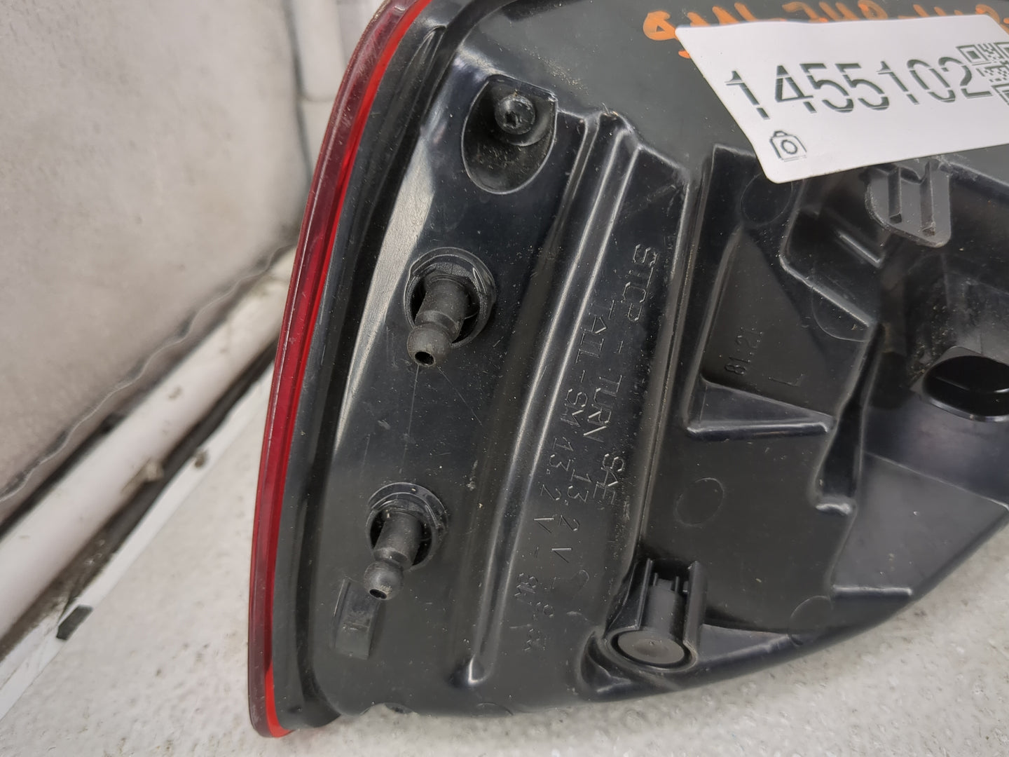 2015-2016 Audi A3 Tail Light Assembly Driver Left OEM P/N:8V5 945 095 C Fits Fits 2015 2016 OEM Used Auto Parts - Oemusedaut