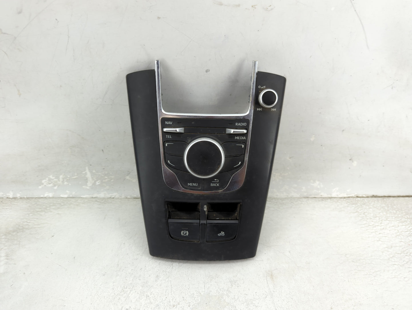 2015-2018 Audi A3 Radio AM FM Cd Player Receiver Replacement P/N:8V0 919 614 P Fits Fits 2015 2016 2017 2018 OEM Used Auto P