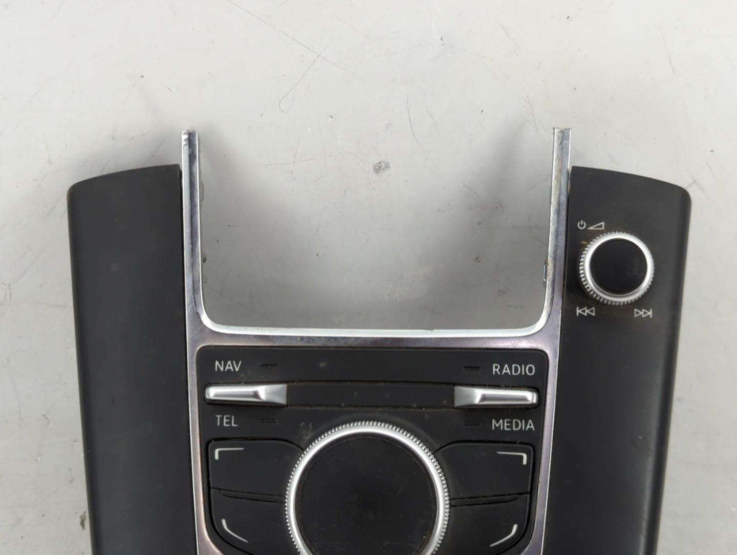 2015-2018 Audi A3 Radio AM FM Cd Player Receiver Replacement P/N:8V0 919 614 P Fits Fits 2015 2016 2017 2018 OEM Used Auto P