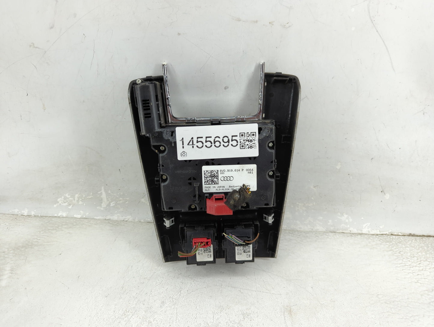 2015-2018 Audi A3 Radio AM FM Cd Player Receiver Replacement P/N:8V0 919 614 P Fits Fits 2015 2016 2017 2018 OEM Used Auto P