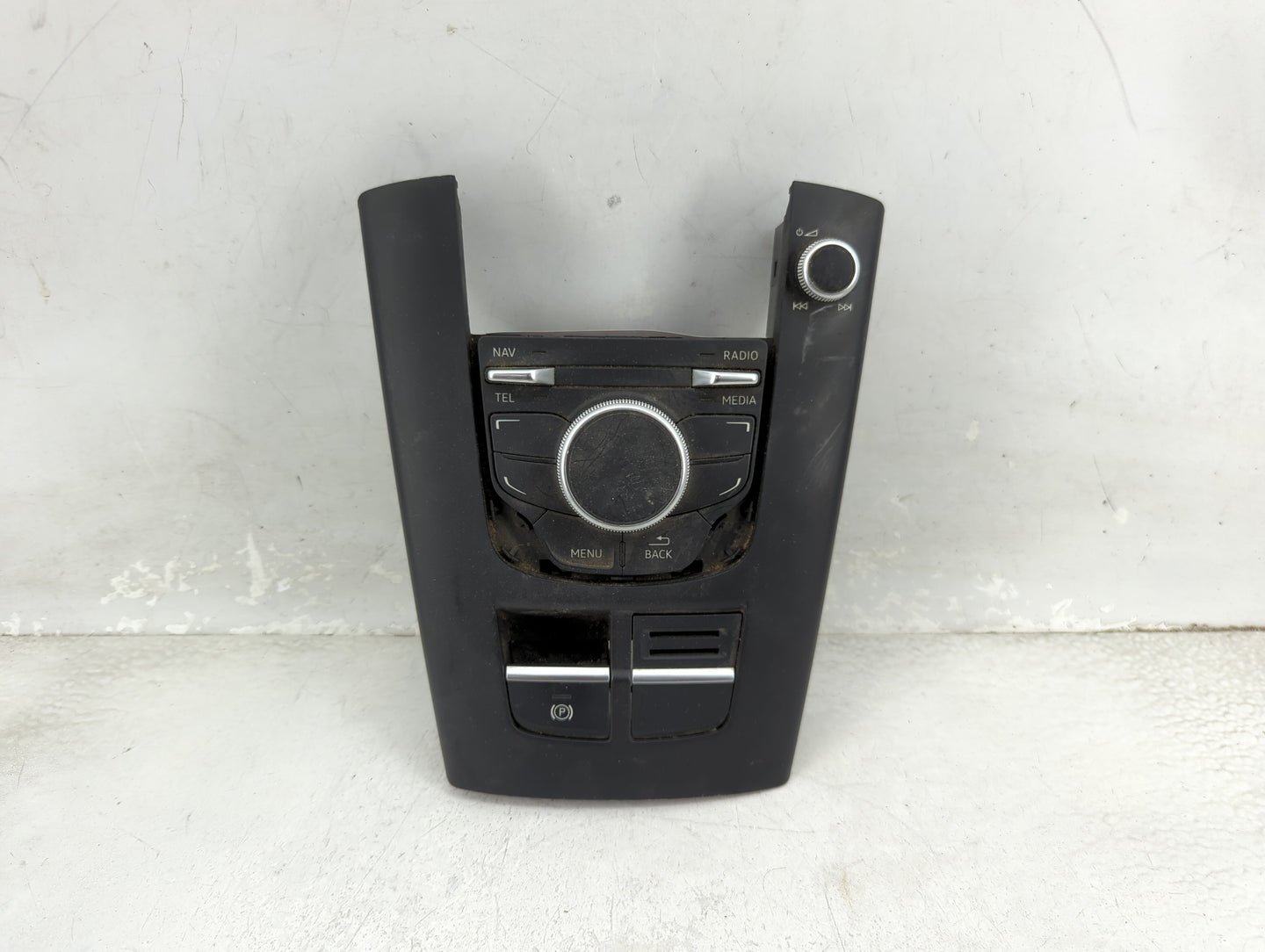 2015-2018 Audi A3 Radio AM FM Cd Player Receiver Replacement P/N:8V0 919 614 P Fits Fits 2015 2016 2017 2018 OEM Used Auto P