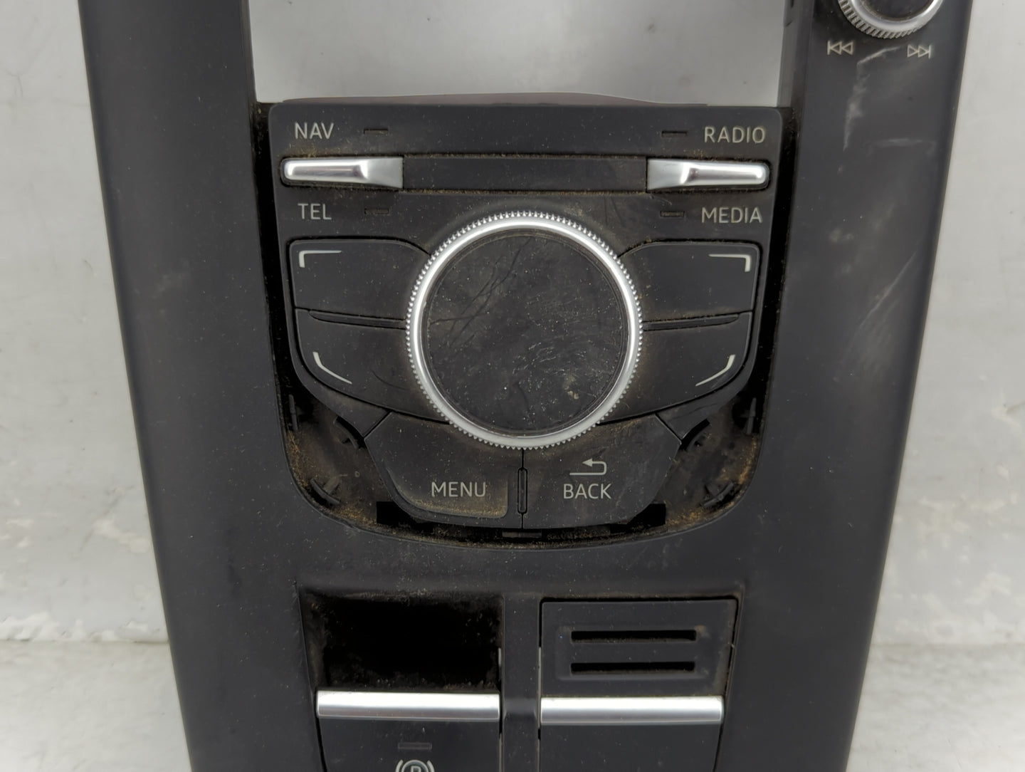 2015-2018 Audi A3 Radio AM FM Cd Player Receiver Replacement P/N:8V0 919 614 P Fits Fits 2015 2016 2017 2018 OEM Used Auto P