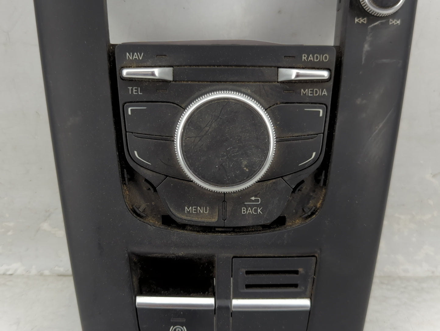 2015-2018 Audi A3 Radio AM FM Cd Player Receiver Replacement P/N:8V0 919 614 P Fits Fits 2015 2016 2017 2018 OEM Used Auto P