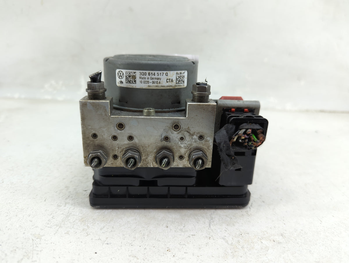 2015-2016 Audi A3 Anti-Lock Brake ABS Pump Module Actuator OEM P/N:3Q0 907 379 Q Fits Fits 2015 2016 OEM Used Auto Parts - O