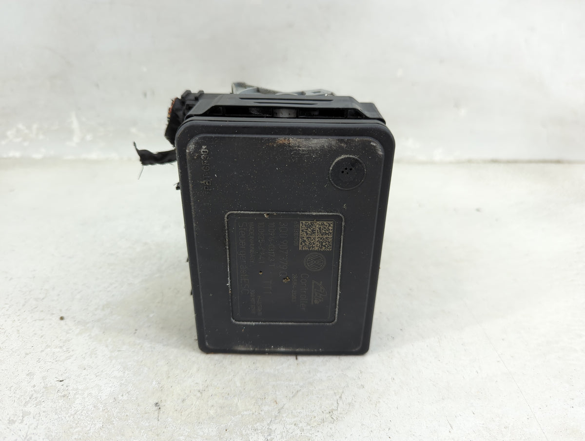 2015-2016 Audi A3 Anti-Lock Brake ABS Pump Module Actuator OEM P/N:3Q0 907 379 Q Fits Fits 2015 2016 OEM Used Auto Parts - O