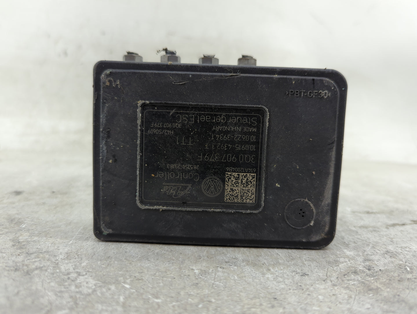 2015-2016 Audi A3 ABS Pump Control Module Replacement P/N:3Q0 907 379 F Fits Fits 2015 2016 OEM Used Auto Parts - Oemusedaut