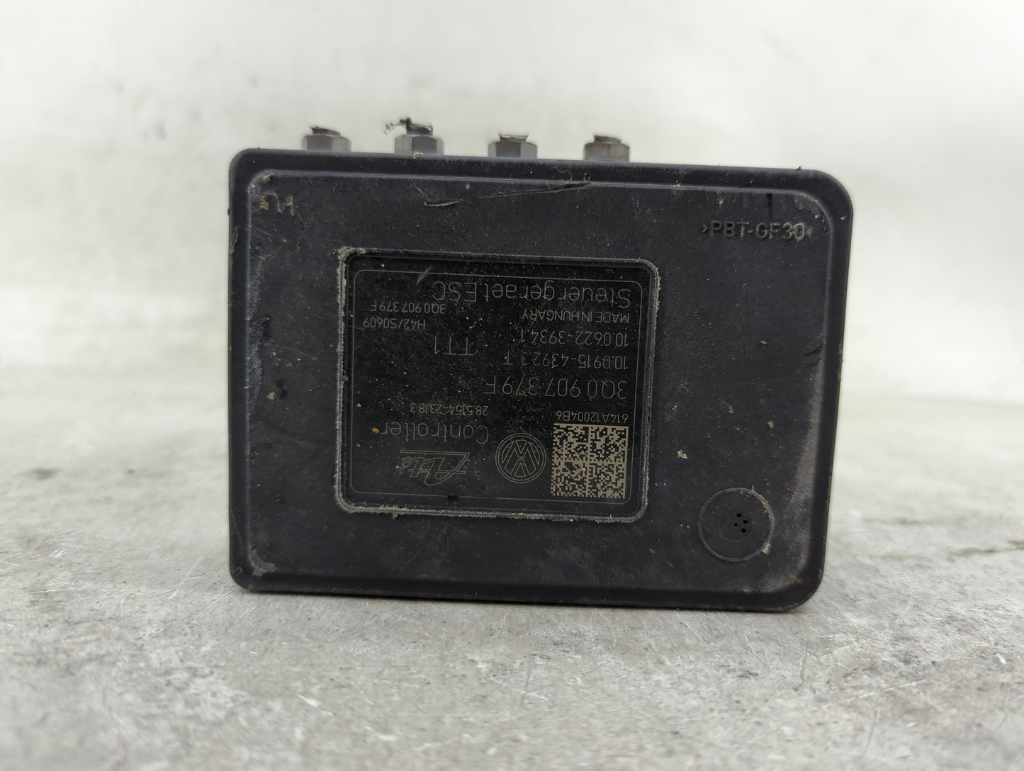 2015-2016 Audi A3 ABS Pump Control Module Replacement P/N:3Q0 907 379 F Fits Fits 2015 2016 OEM Used Auto Parts - Oemusedaut