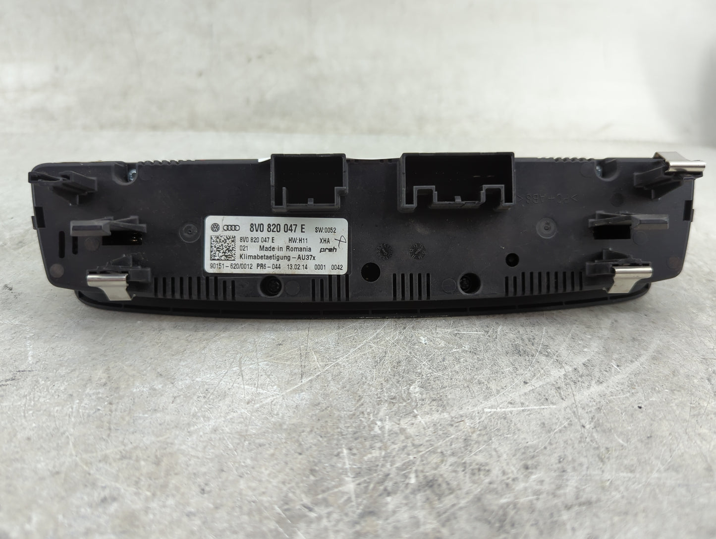 2015-2018 Audi A3 Climate Control Module Temperature AC/Heater Replacement P/N:8V0 820 047 E Fits Fits 2015 2016 2017 2018 O