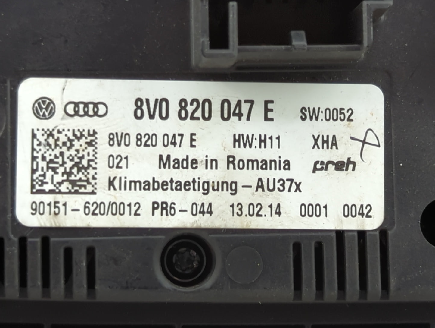2015-2018 Audi A3 Climate Control Module Temperature AC/Heater Replacement P/N:8V0 820 047 E Fits Fits 2015 2016 2017 2018 O