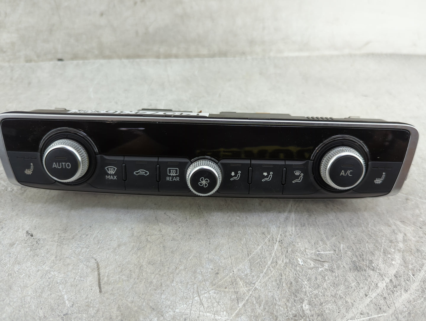 2015-2018 Audi A3 Climate Control Module Temperature AC/Heater Replacement P/N:8V0 820 043 D Fits Fits 2015 2016 2017 2018 O